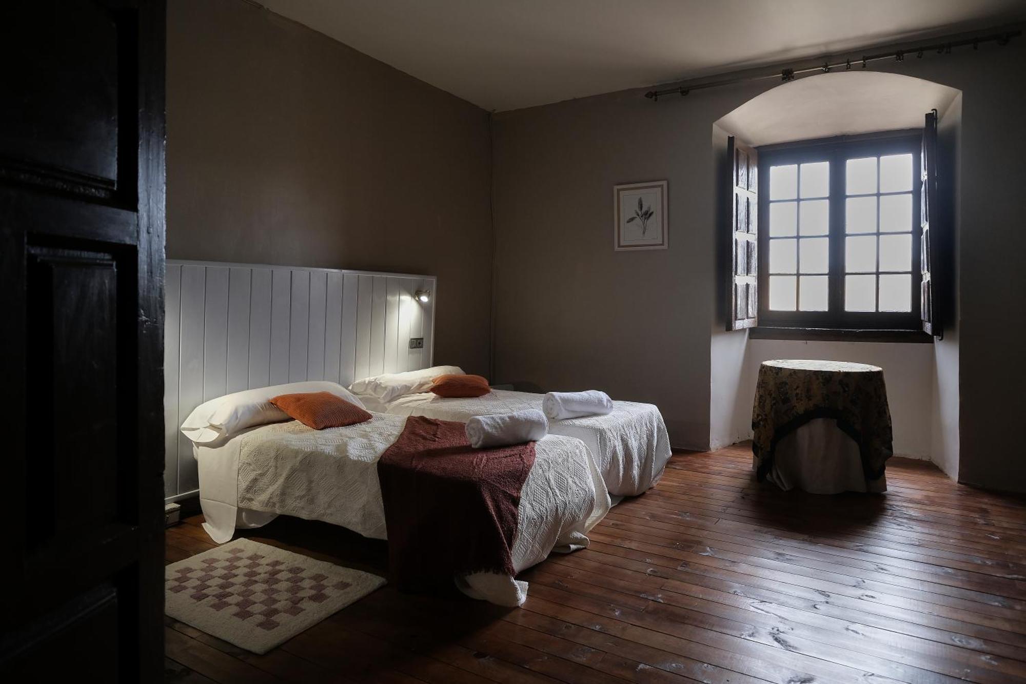 Casa Rural Palacio Conde De Aldana Con Piscina Entre Encinares Y Dehesas Terradillos Dış mekan fotoğraf