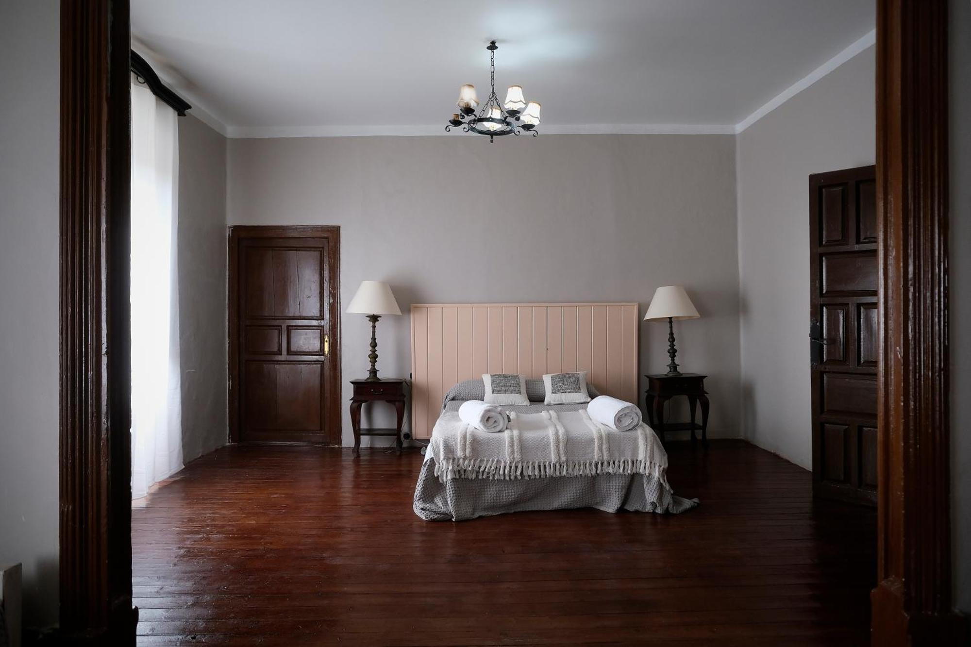 Casa Rural Palacio Conde De Aldana Con Piscina Entre Encinares Y Dehesas Terradillos Dış mekan fotoğraf