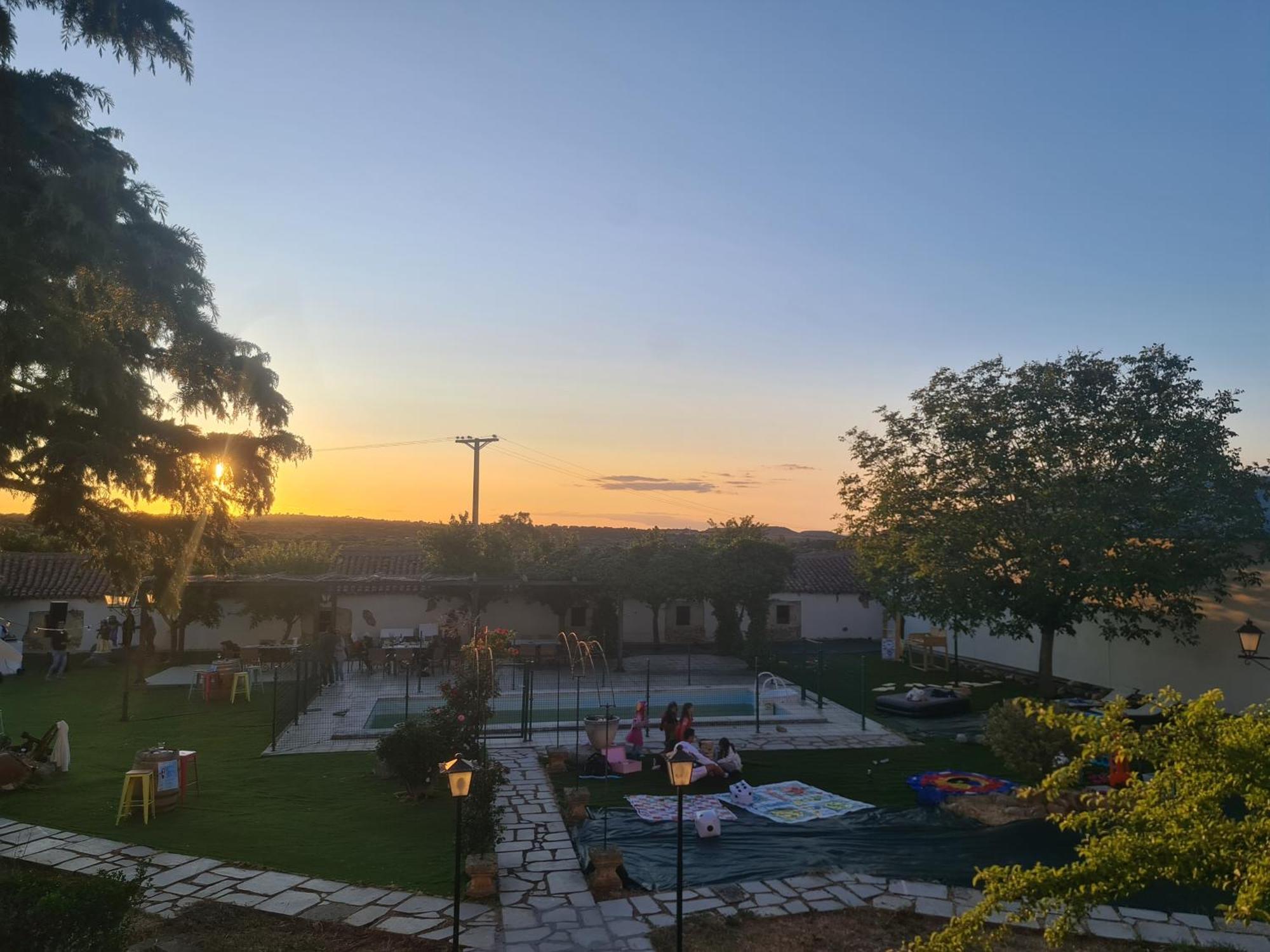 Casa Rural Palacio Conde De Aldana Con Piscina Entre Encinares Y Dehesas Terradillos Dış mekan fotoğraf